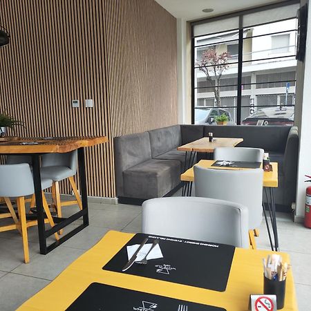 White Luxury Acomodação com café da manhã Tessalónica Exterior foto